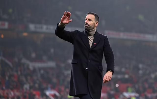 林良锋：曼联为何不留范尼？他为曼联留下什么？