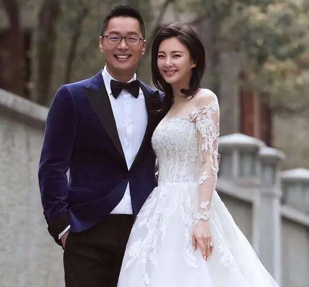 C7在线娱乐平台-2016年，张雨绮和相识70天的富商袁巴元闪婚，火速生下一对龙凤胎