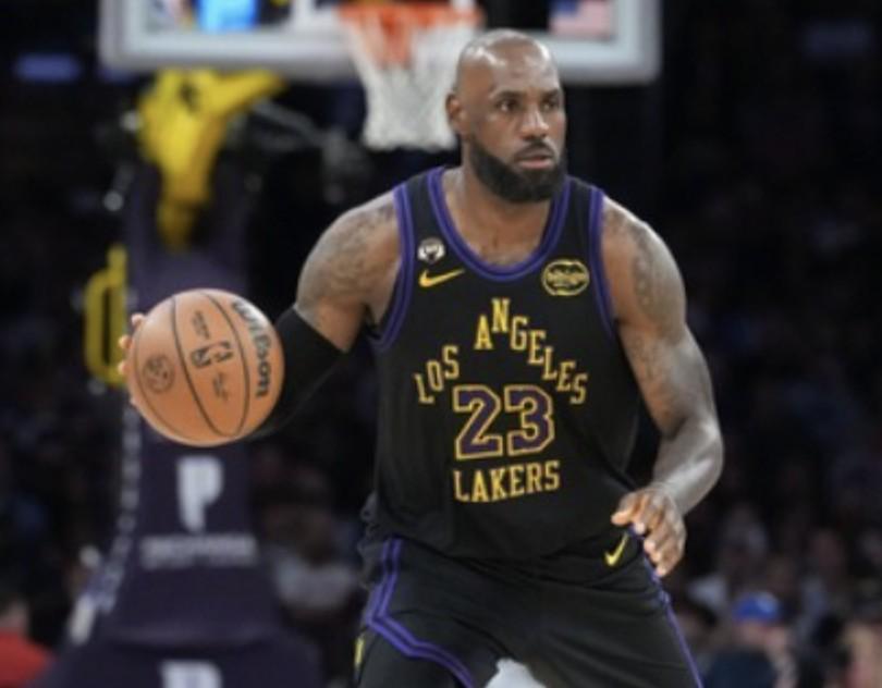 C7在线娱乐平台-徐静雨：詹姆斯要打替补了！我提前做出这种预测