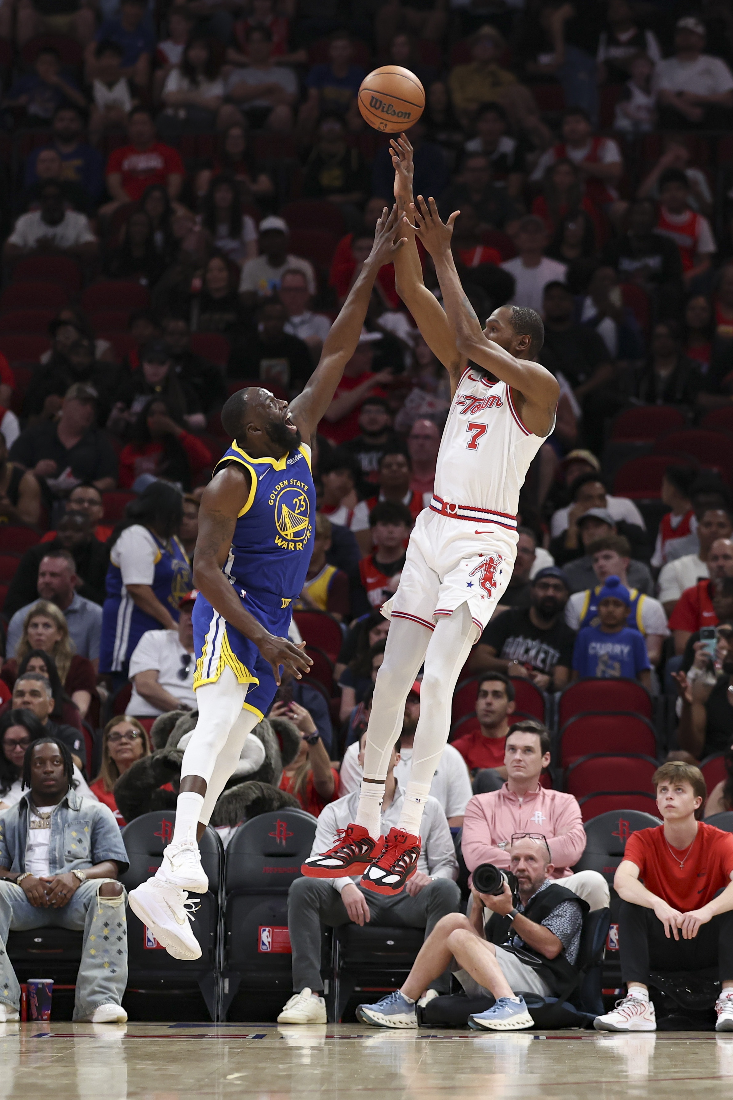 7 GAME下载-哭笑不得！勇士近8战苦吞7败！唯一赢下的是火箭……