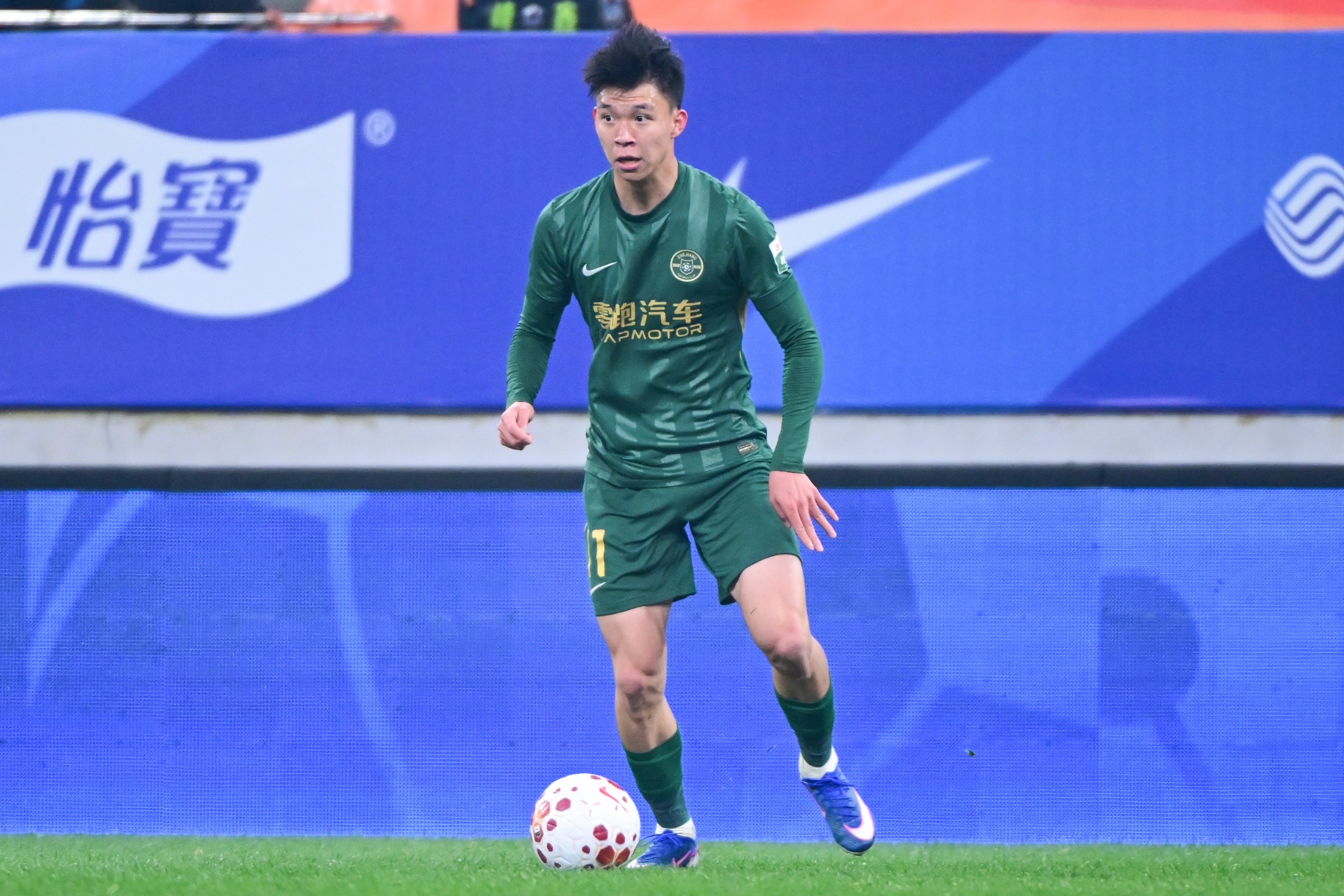 C7娱乐官方网站-博主：经查询，王钰栋的名字在2024年成功注册了50多个品类的商标